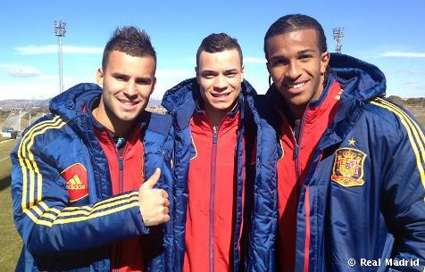 Мадридистас Хесе, Дерик и Рауль де Томас готовятся к Чемпионату Европы до 19 лет.